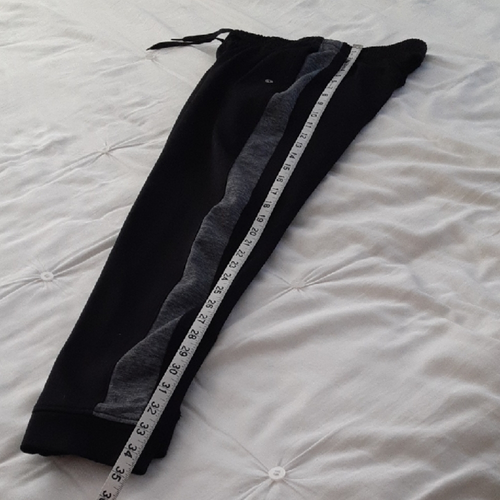 Size 14/16 boys, Xersion Black and Gray pants with pockets - Picture 4 of 5